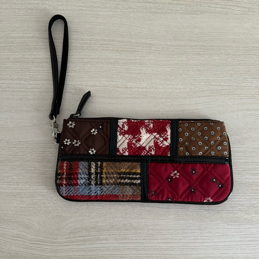 Vera Bradley Patchwork Wristlet Euc - image 1